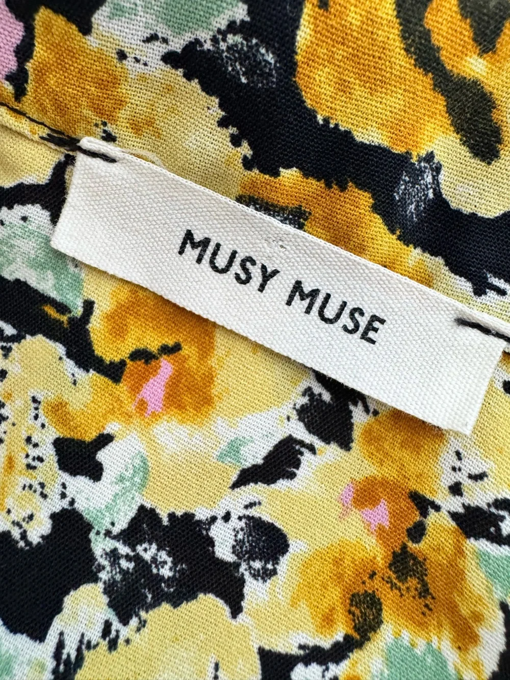 Musy Muse Yellow Floral Button Front Blouse  Small Long Sleeve Lightweight Top - Picture 3 of 6